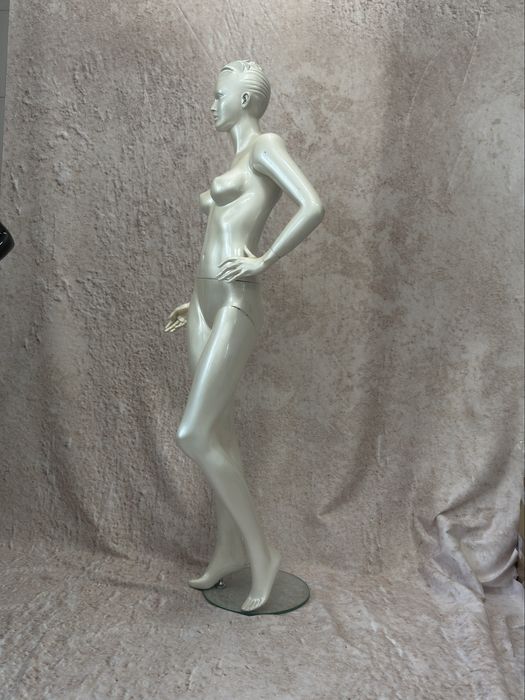 Дамски  манекени