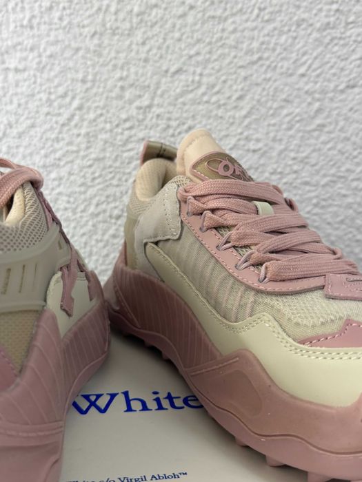Adidasi OFF WHITE Odsy bej roz 40