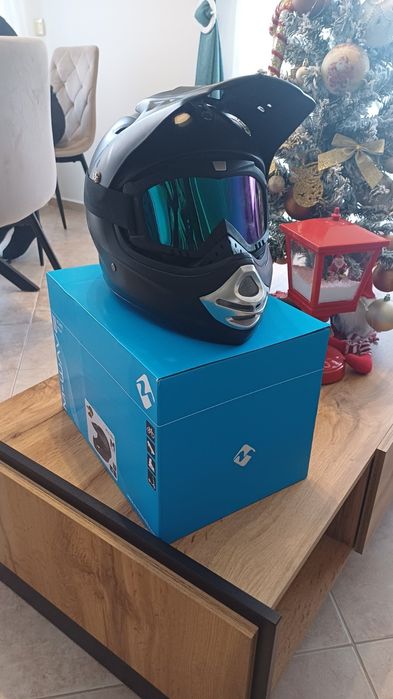 Каска за мотокрос