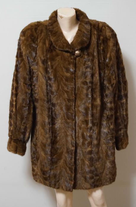 Haina scurta din blana de nurca marimea  L-XL