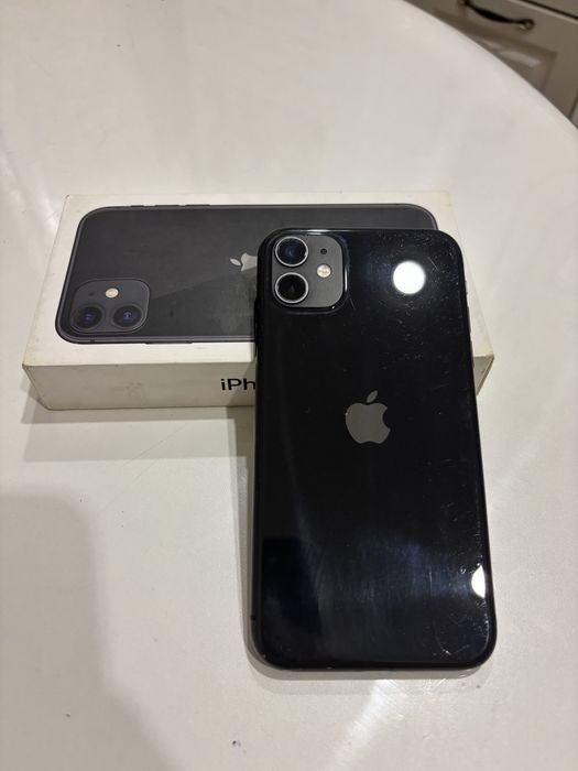 Продам Айфон 11