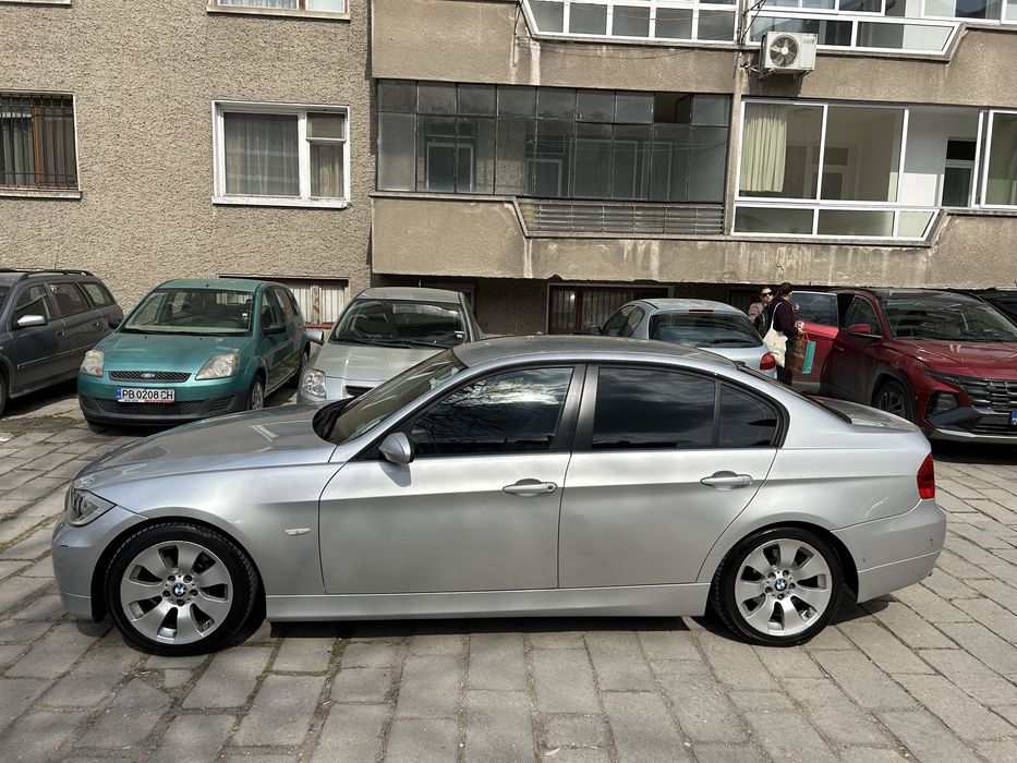 BMW 320 i в много добро състояние