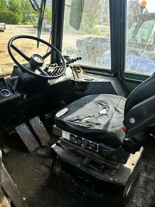 Tractor Internațional reversibil priza fata