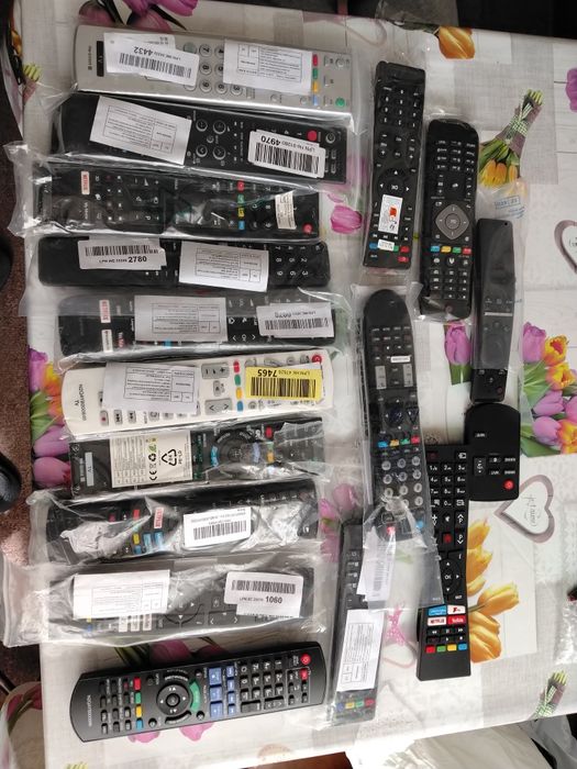 Lot telecomenzi, noi