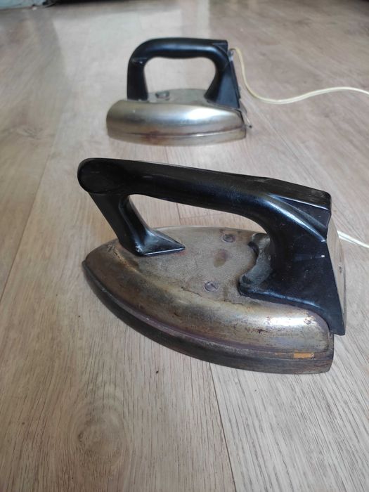 Продам утюги советские