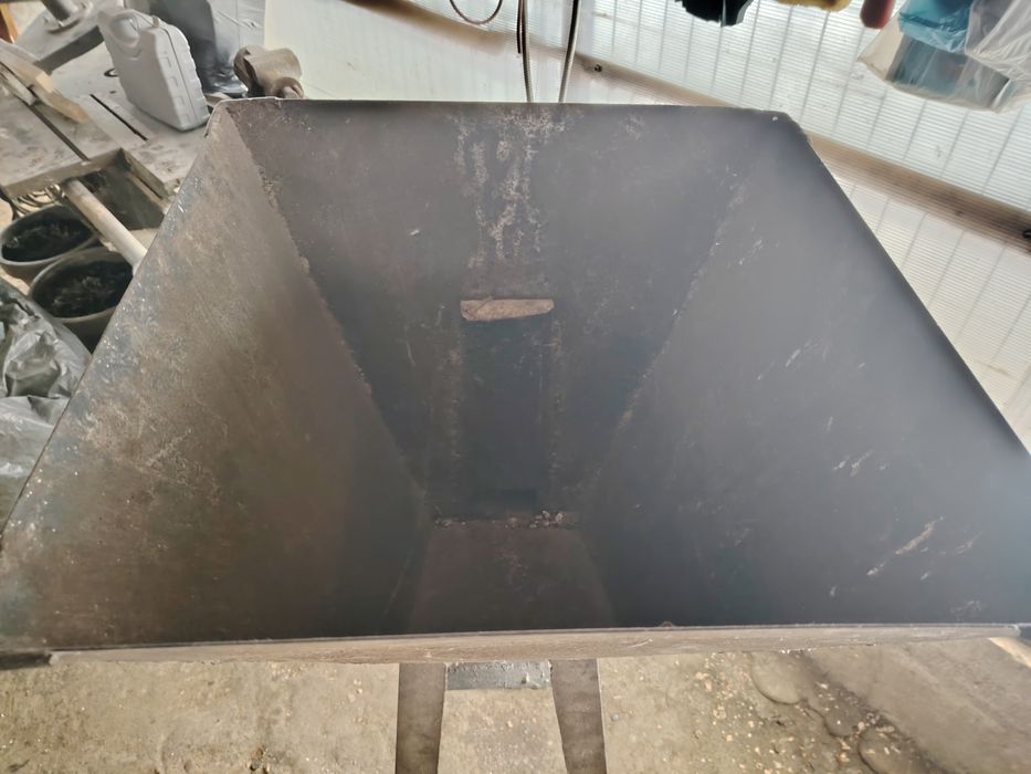 Moara cu 24 de ciocane