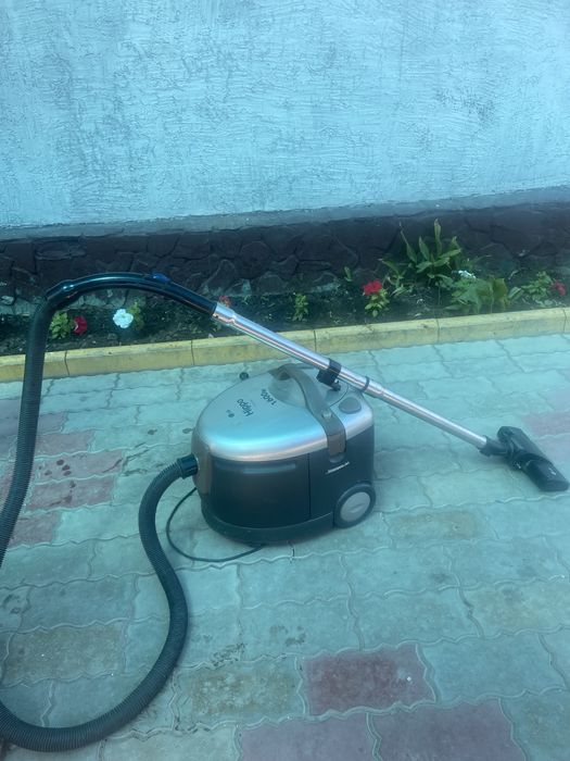 продам пылесос б/у LG в рабочем состояний