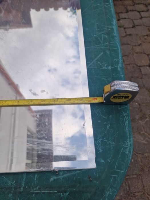 Donez oglinda baie și chiuveta bucatarie
