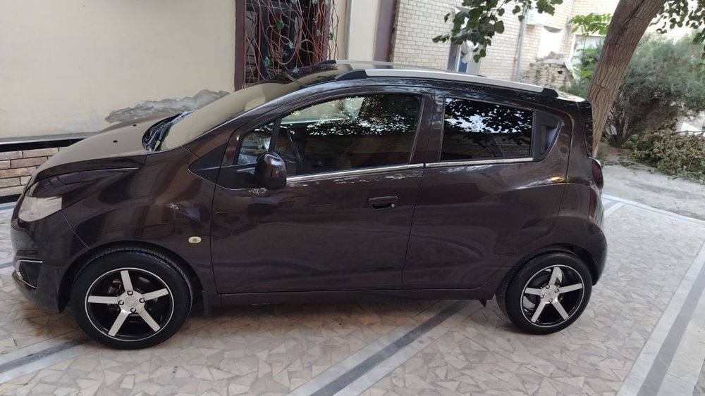 Vossen diska sotiladi