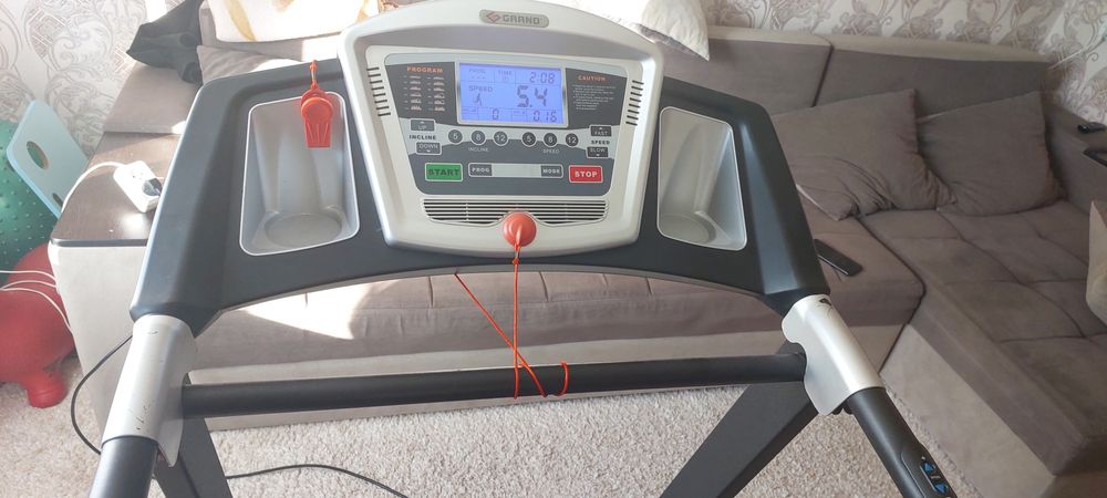 Продам беговую дорожку