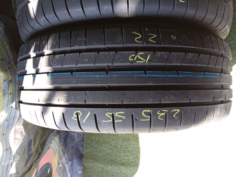 235 55 18 Dunlop