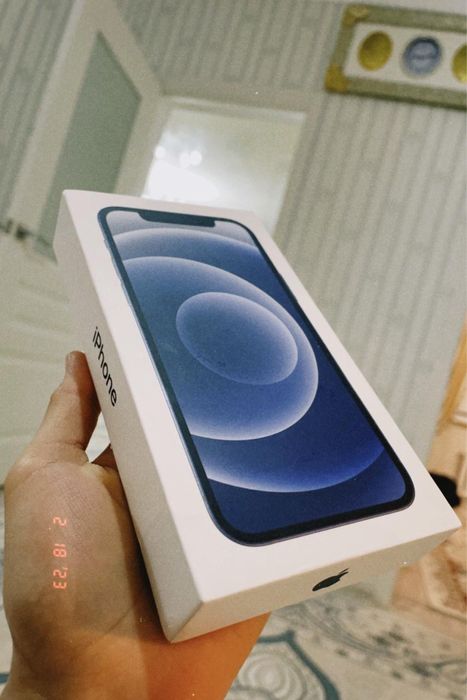 Продается Айфон 12