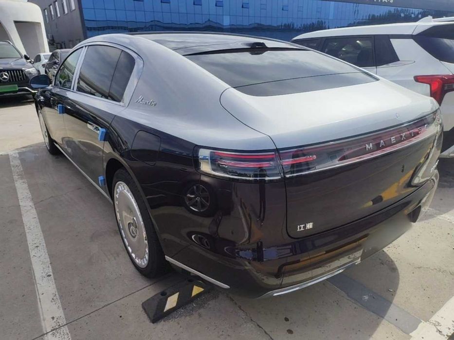 Hima S800 Range-Extended Starlight Executive Edition, 4 Seats