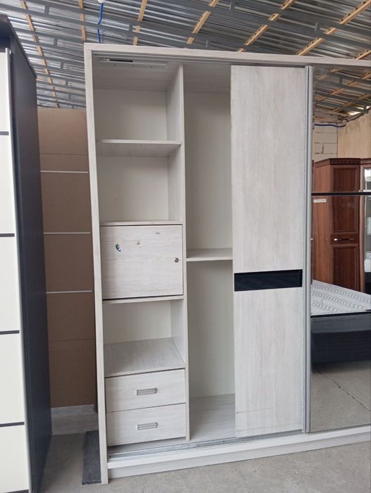 Продам шкаф купе