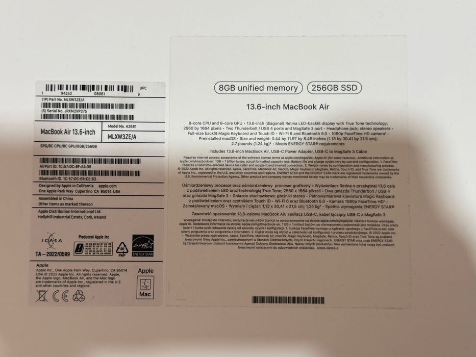 vand macbook air M2 ca nou