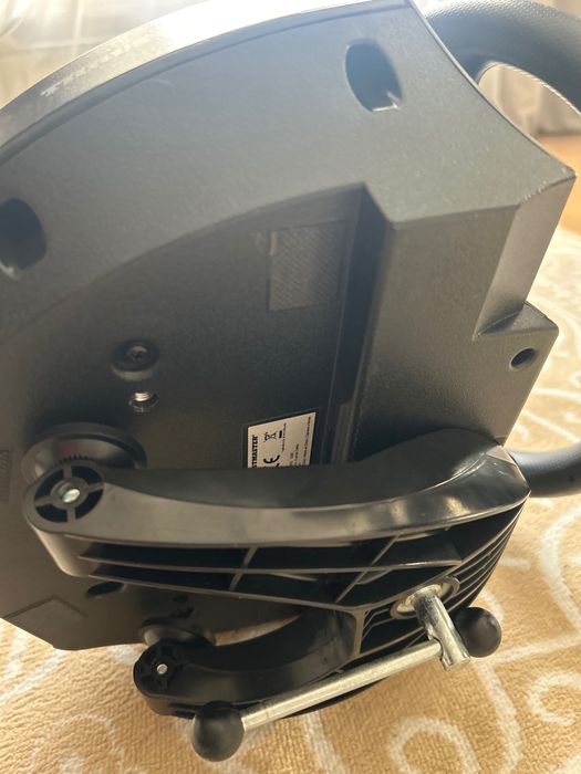 Thrustmaster T300 RS Gran Turismo Edition (EU Version) с педалями.