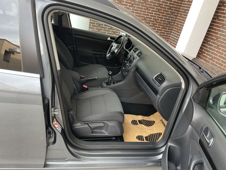 VW Golf 6 Diesel 1.6 EURO-5 105CP 2010*Auto se prezinta impecabil* TOP