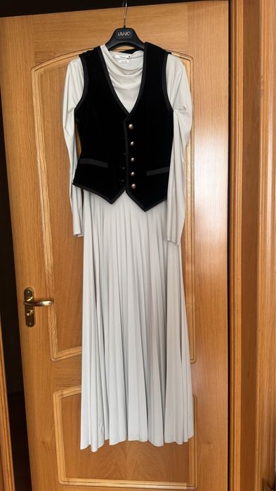 Продается платье Massimo dutti