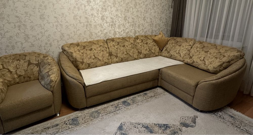 Угловой диван с креслом