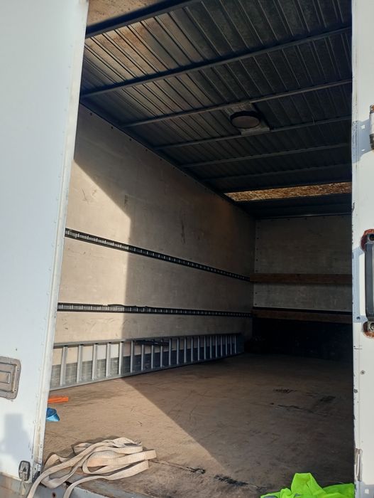 Фургон 6 м. На 2.50м. Свален от Мерцедес Атего