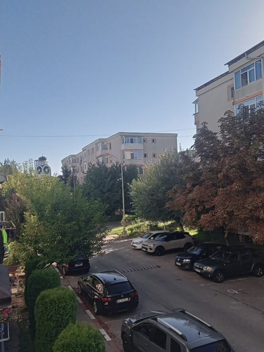 Vand apartament 2 camere Mioveni