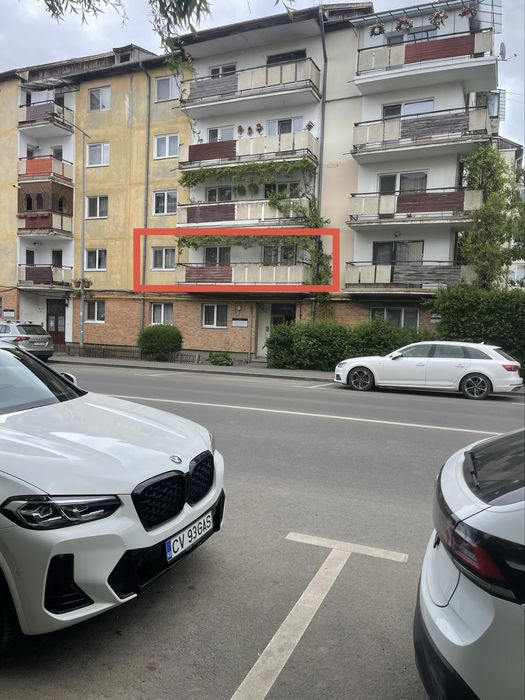 Inchiriez apartament 4 camere