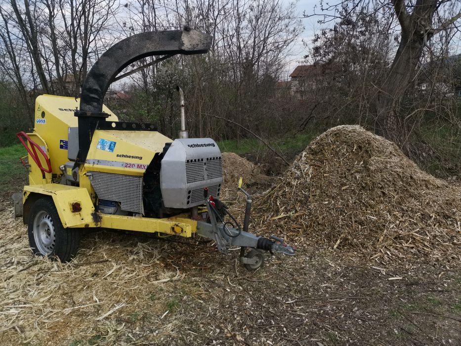 Услуги с багер,челен товарач и самосвал
