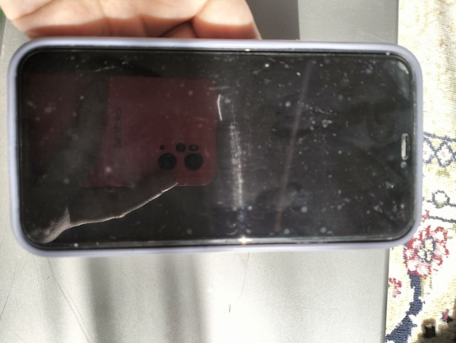 Продам iPhone XR