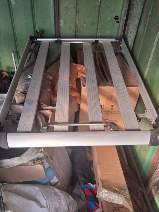 Багажник на машину