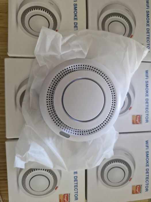 Vand 7 senzori de fum Wifi Tuya