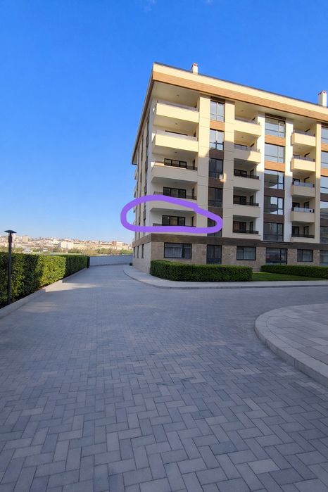 Продавам 3-стаен апартамент 90 кв.м