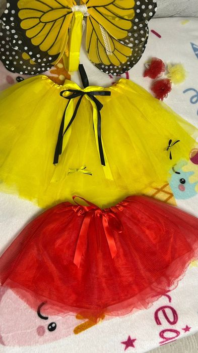 Юбочки и крылья пчелы