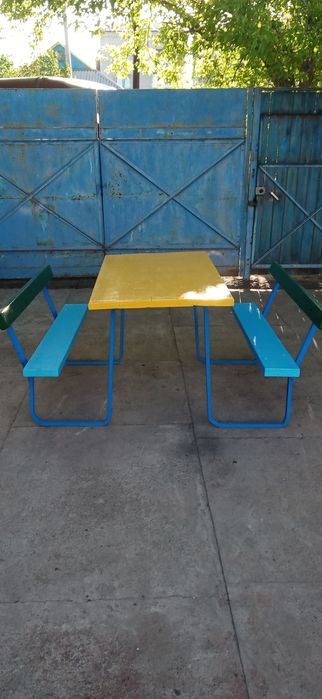 Продам стол для дома