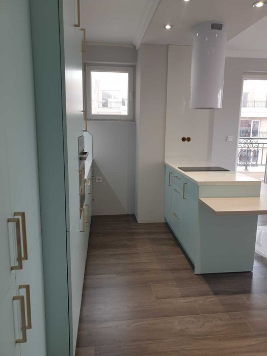 Продава се Тристаен апартамент в Пловдив, Южен - 112 кв.м за 1179 €/кв.м - Снимка #3