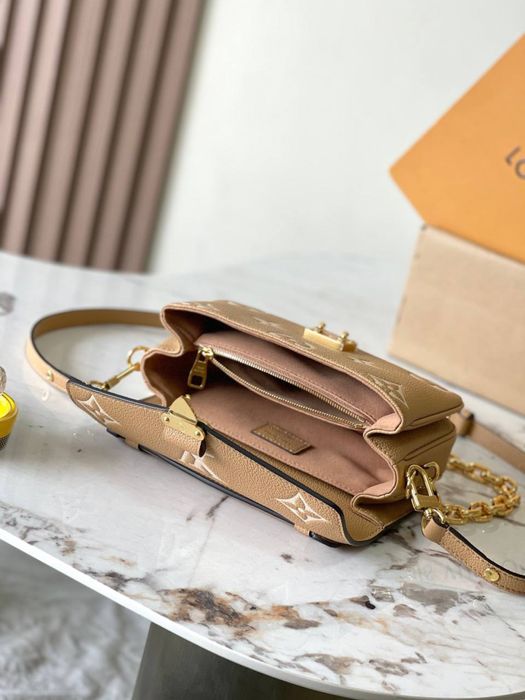 Geanta Louis Vuitton Pochette Metis