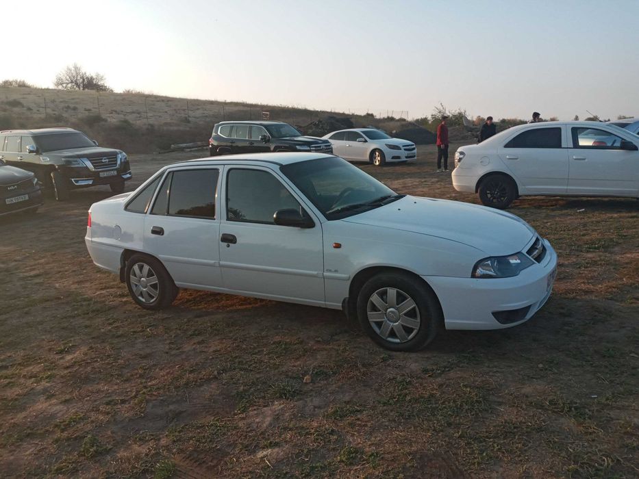 Продам Nexia 2 1.6 матор своя, срочно!!