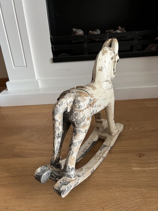 Calut lemn sculptat decorativ