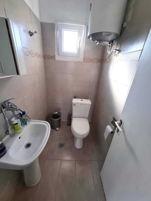 Продава малка къща с площ 50 м2 и двор 170 м2 в Неа Врасна, Гърция