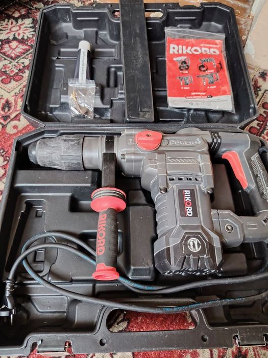 Продаётся перфоратор Rikord