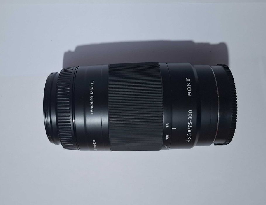 Aparat foto  DSLR Sony A68 + obiectiv 18-55 mm