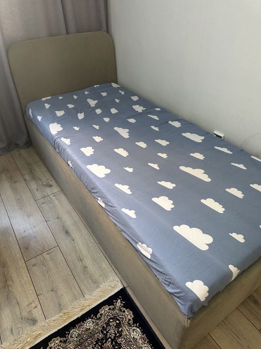 Кровать 90/200 продам