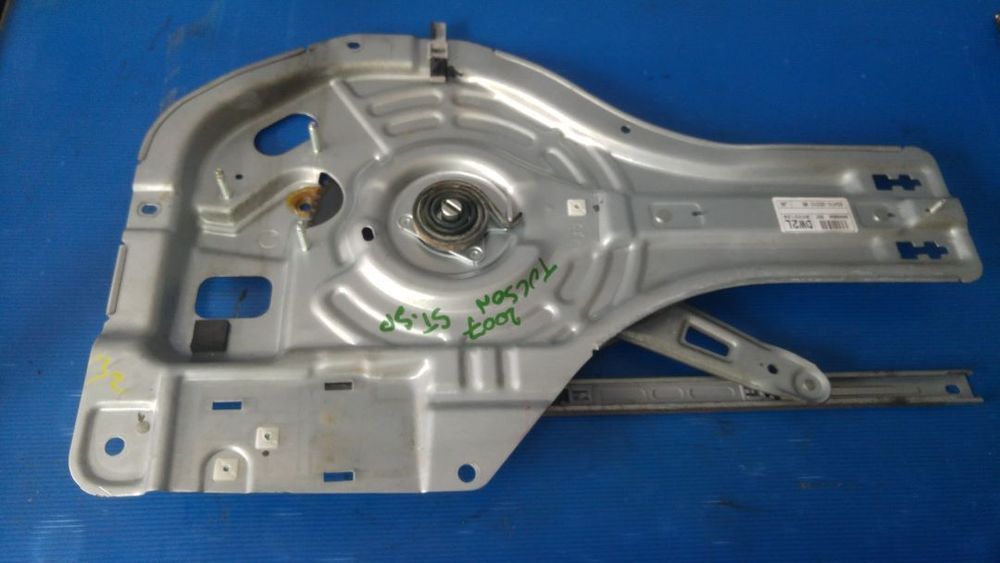 macara usa stanga spate hyundai tucson 2005-2010 83470-2e010wk
