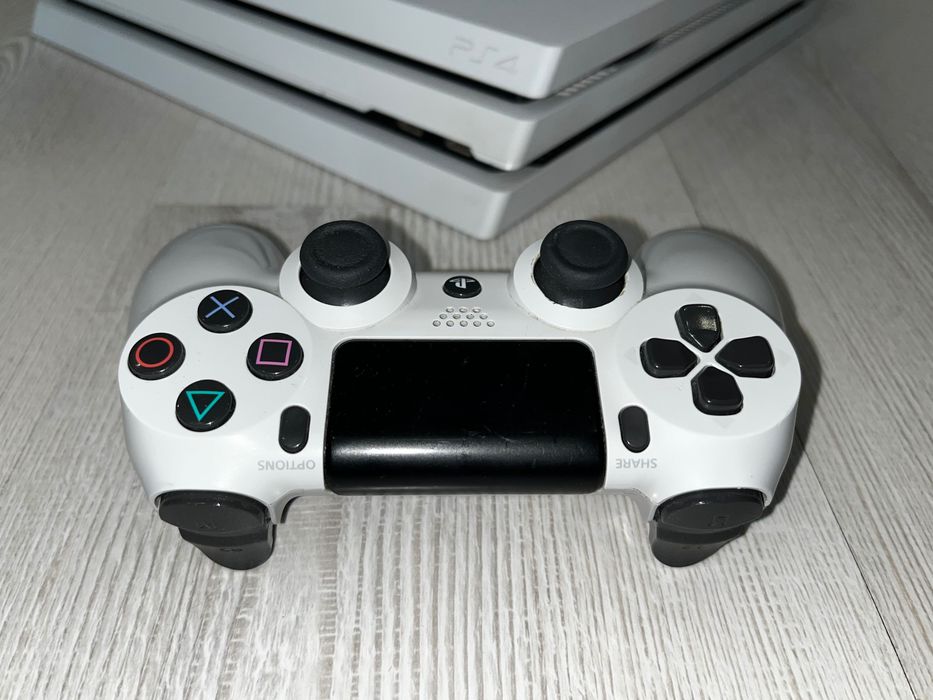 PlayStation 4pro white
