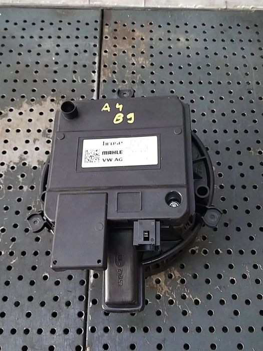 Aeroterma ventilator habitaclu audi a4 b9 8w 4m1820021c c24245109 cz997010