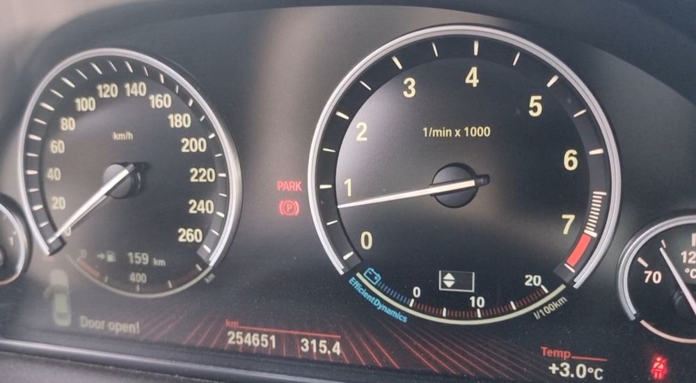 Vand Bmw 528i 245 CP 2012