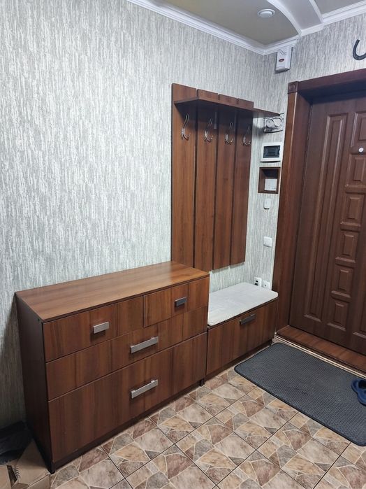Продам  прихожую