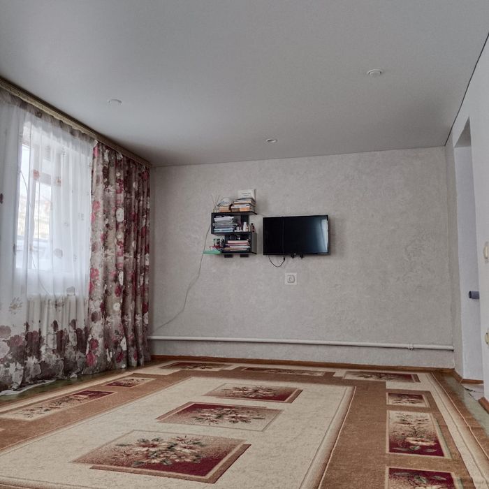 Продам два дома в одном дворе