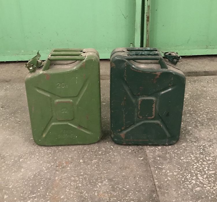 Продам канистры для бензина