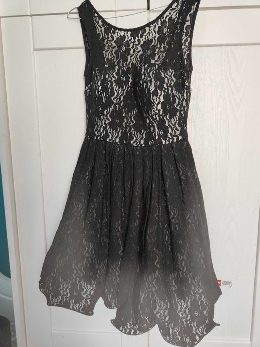 Официална черна дантелена рокля