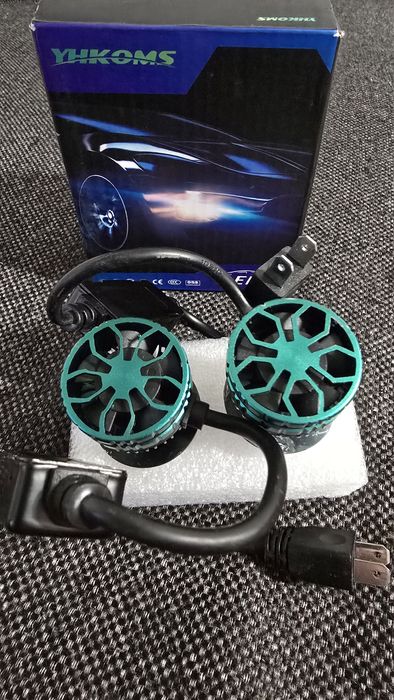 2 Seturi becuri auto LED H 7 - 8000k si 6000k